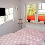 Ferienbungalow Mit Terrasse Und Seeblick In By Interhome Apartament