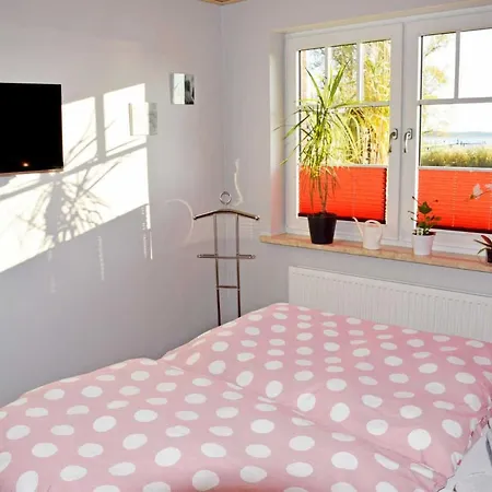Ferienbungalow Mit Terrasse Und Seeblick In By Interhome Apartamento